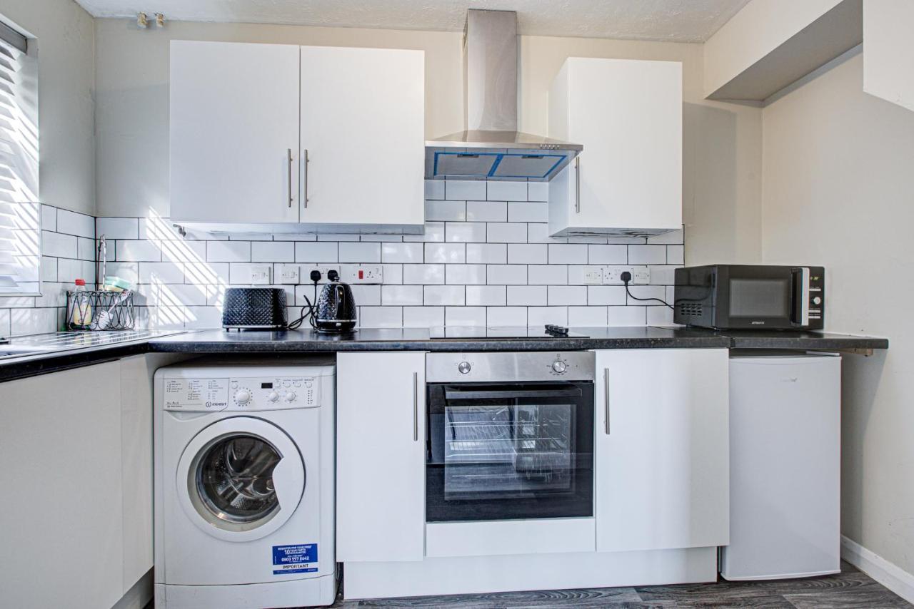Windsor Burnham Ascot Haven Sleeps 4 Villa Slough Kültér fotó