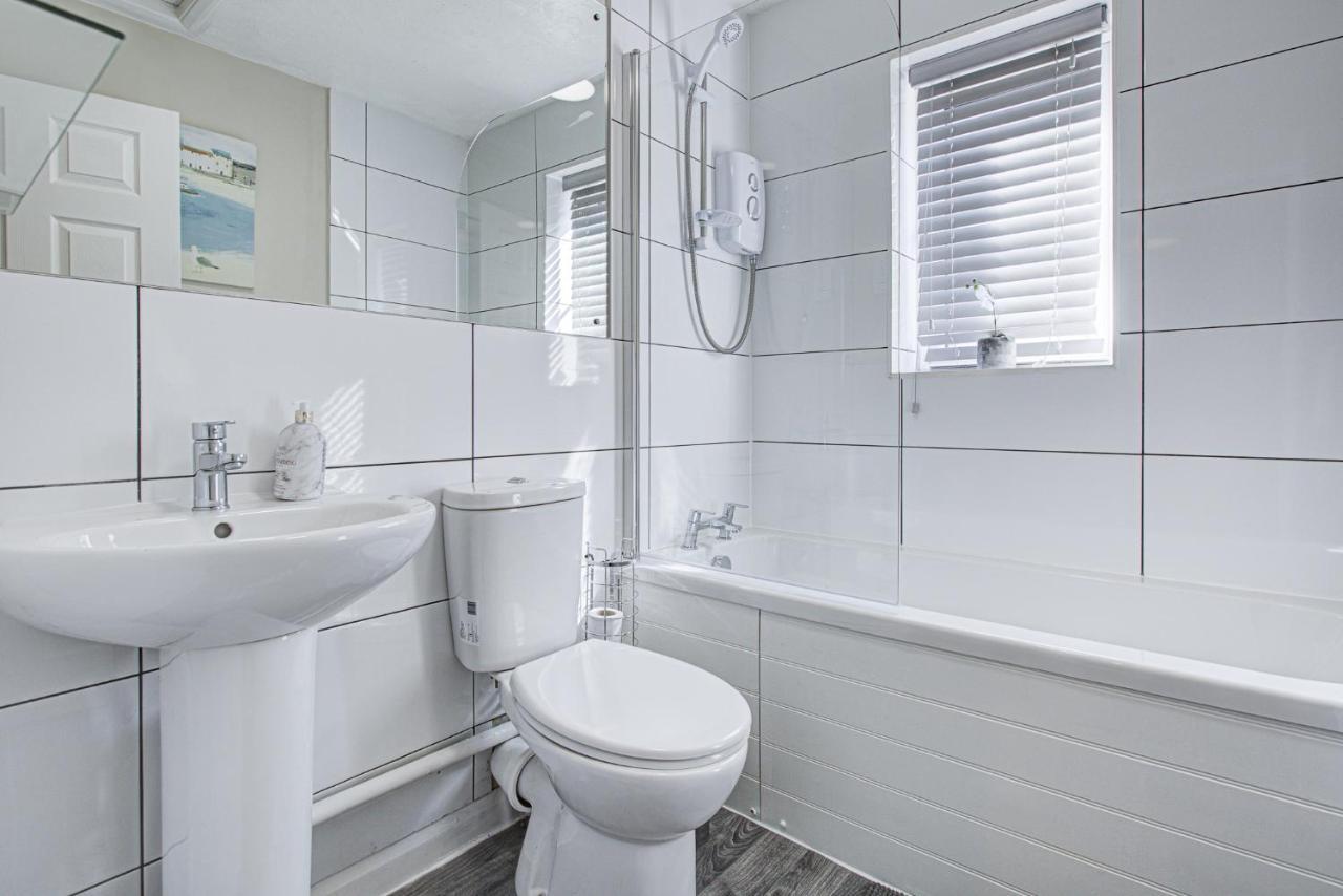 Windsor Burnham Ascot Haven Sleeps 4 Villa Slough Kültér fotó