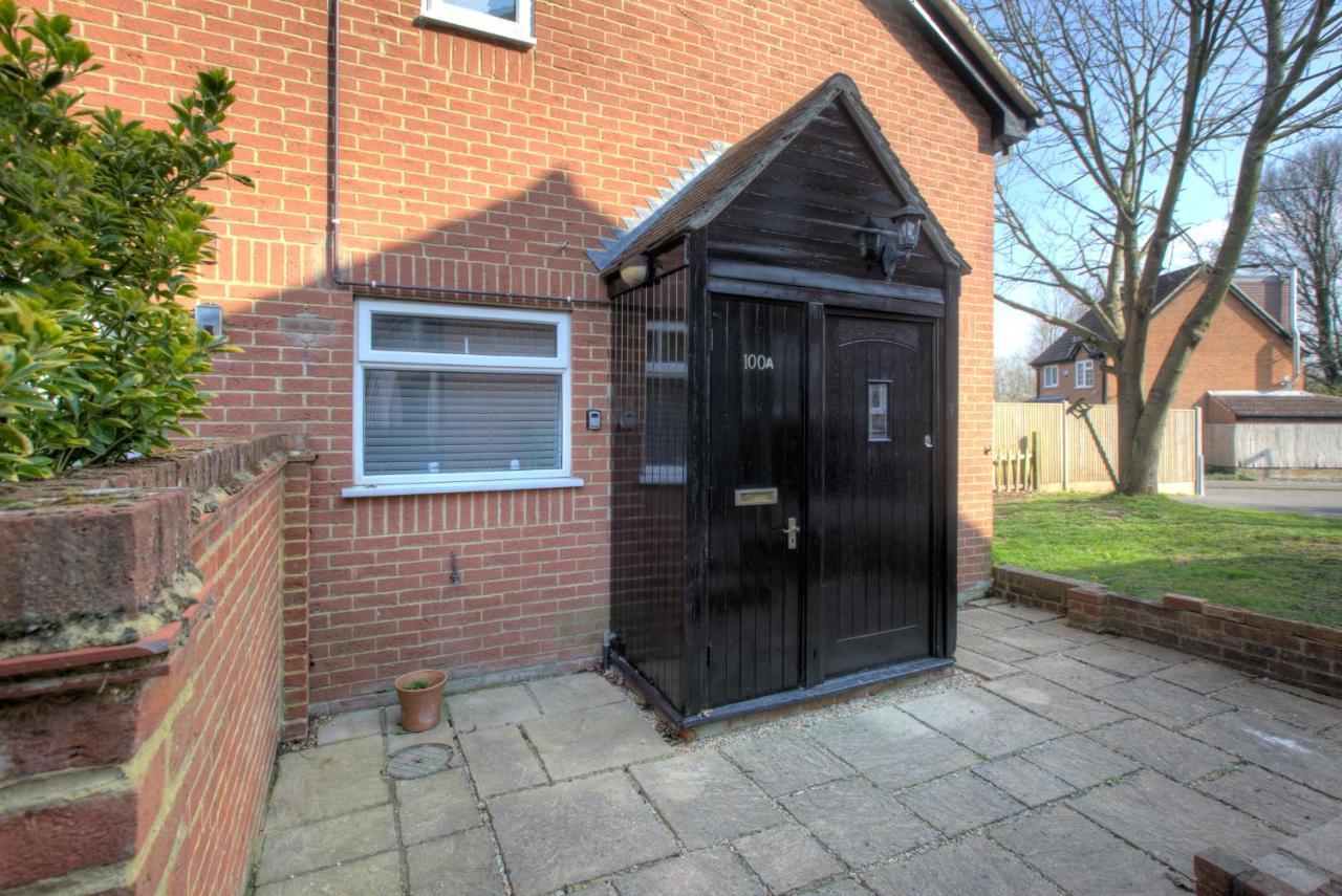 Windsor Burnham Ascot Haven Sleeps 4 Villa Slough Kültér fotó