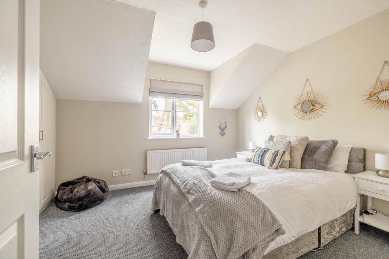 Windsor Burnham Ascot Haven Sleeps 4 Villa Slough Kültér fotó