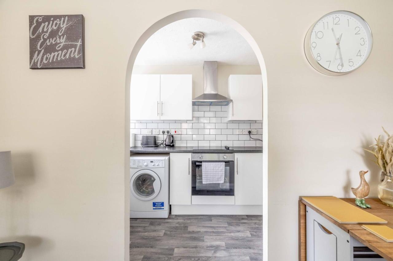 Windsor Burnham Ascot Haven Sleeps 4 Villa Slough Kültér fotó
