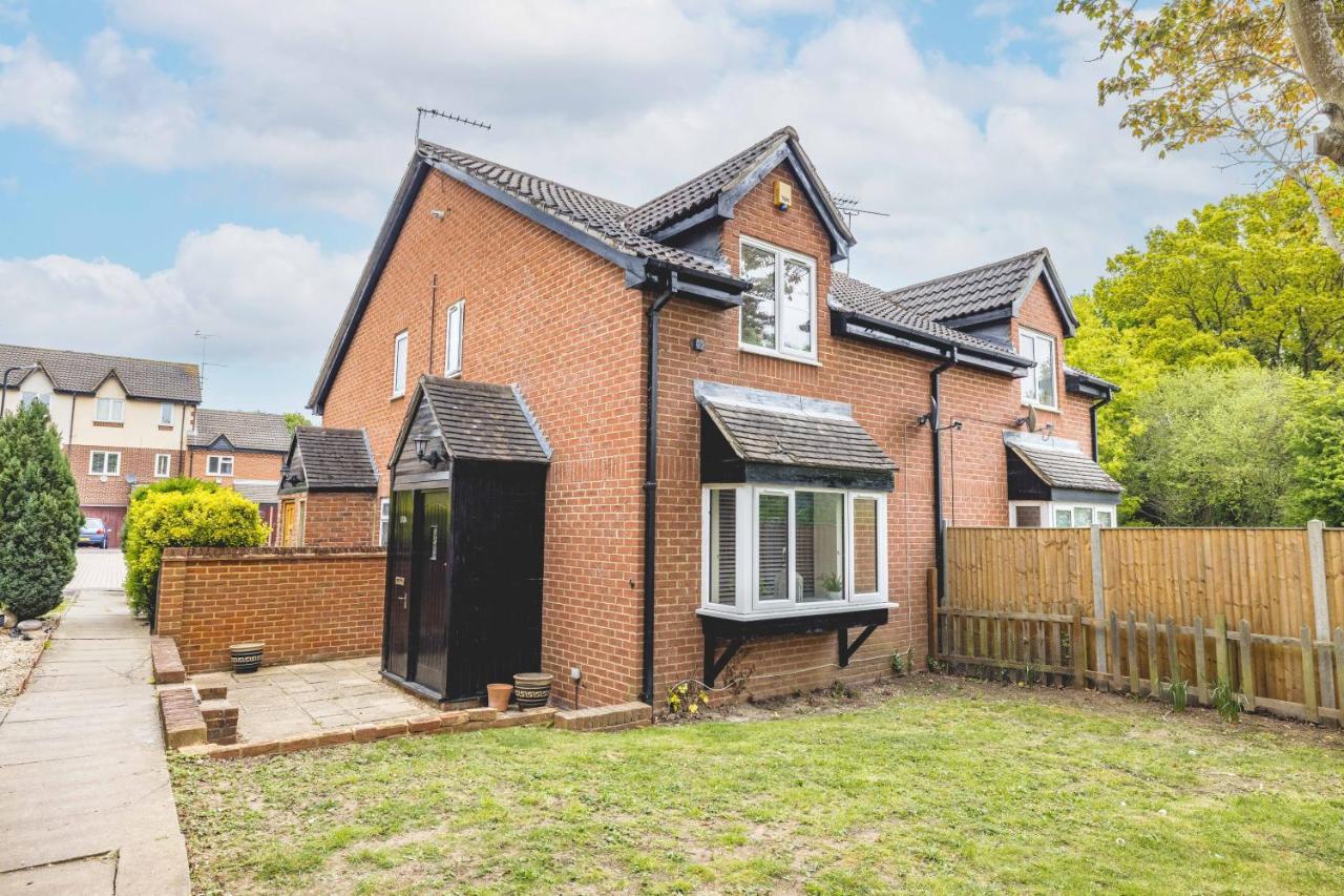 Windsor Burnham Ascot Haven Sleeps 4 Villa Slough Kültér fotó